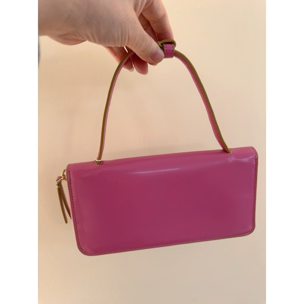 Vera Bradley Patent faux leather Accordion Wristlet, Ibis Rose Retail $110 - Picture 9 of 11